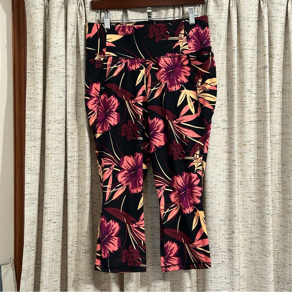 LIVI Active Capri Leggings - 14/16